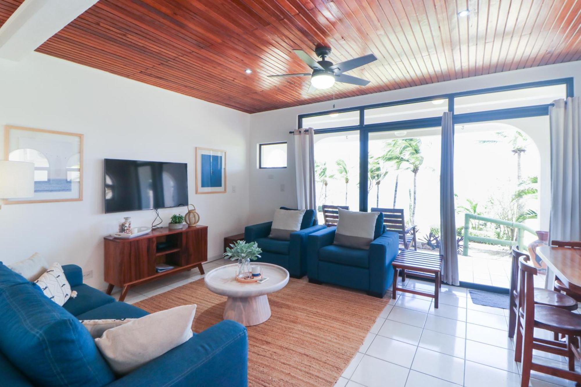 Pacific North Coast Flamingo Marina Resort חדר תמונה