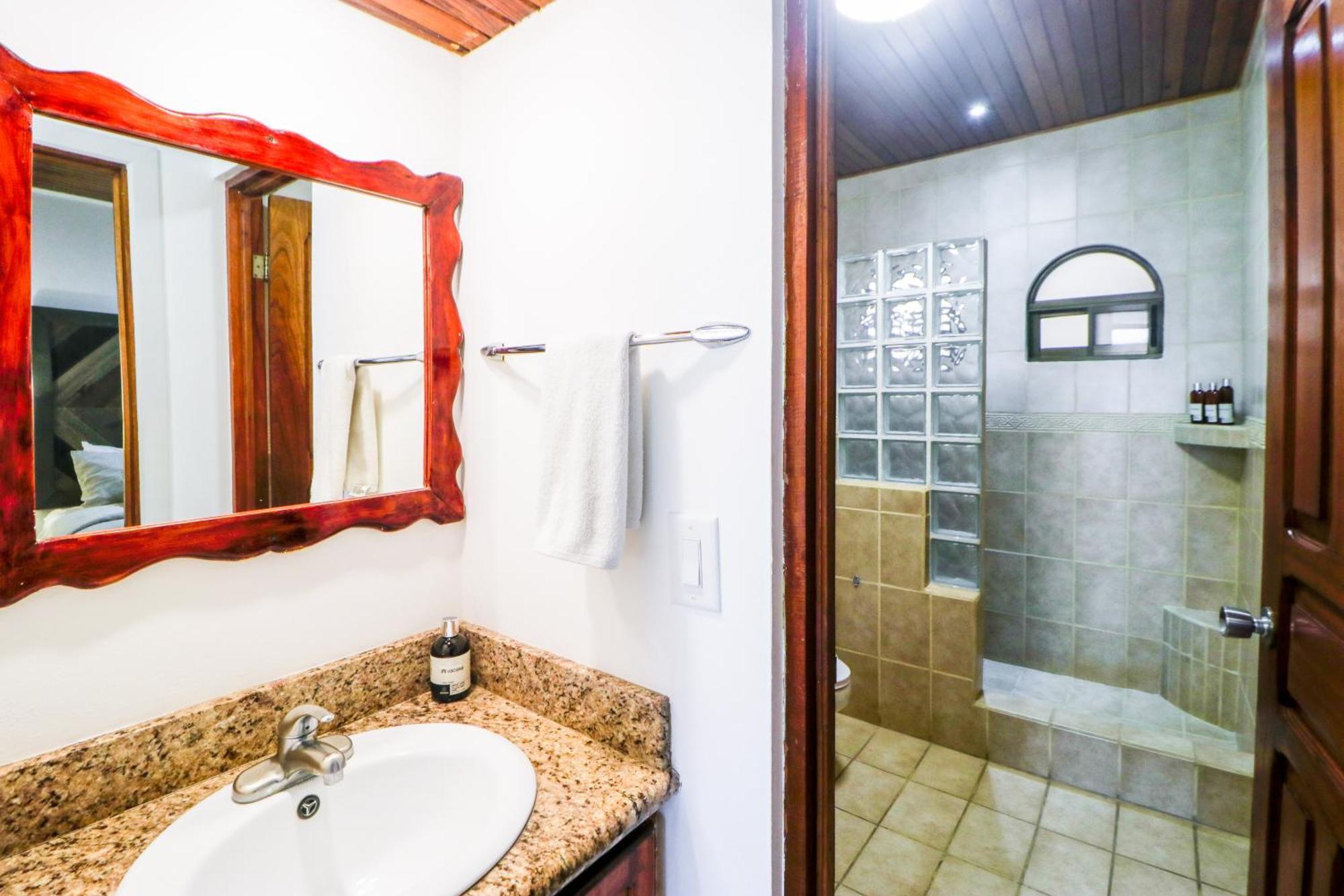 Pacific North Coast Flamingo Marina Resort חדר תמונה