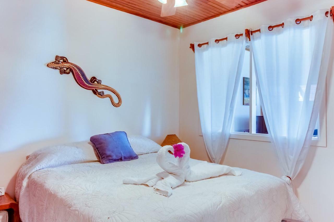 Pacific North Coast Flamingo Marina Resort מראה חיצוני תמונה